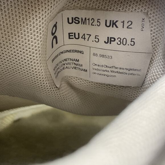 On Cloud Mens Triple White And Cream Size 12.5 Athletic Running Shoes 88.98533 - Picture 10 of 11